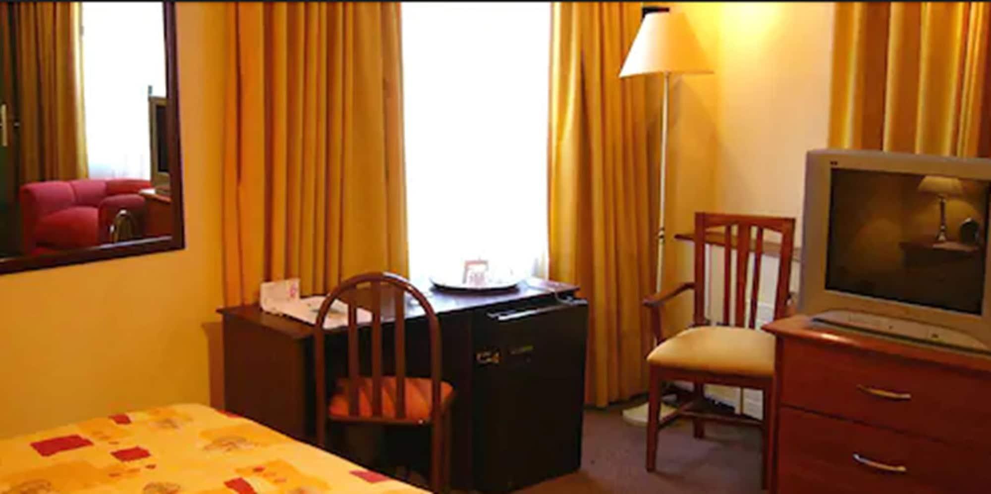 Hotel Alcala del Rio Santiago del Cile Esterno foto